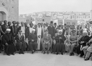British_loyalty_meeting_in_Hebron,_3_July_1940